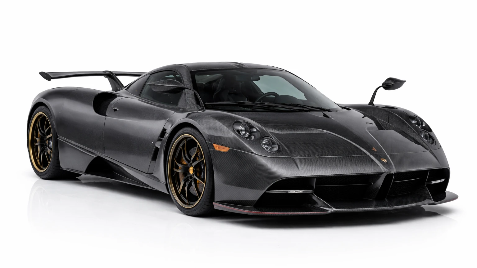 Pagani Huayra sportcar hire for special occasions in Funchal Madeira